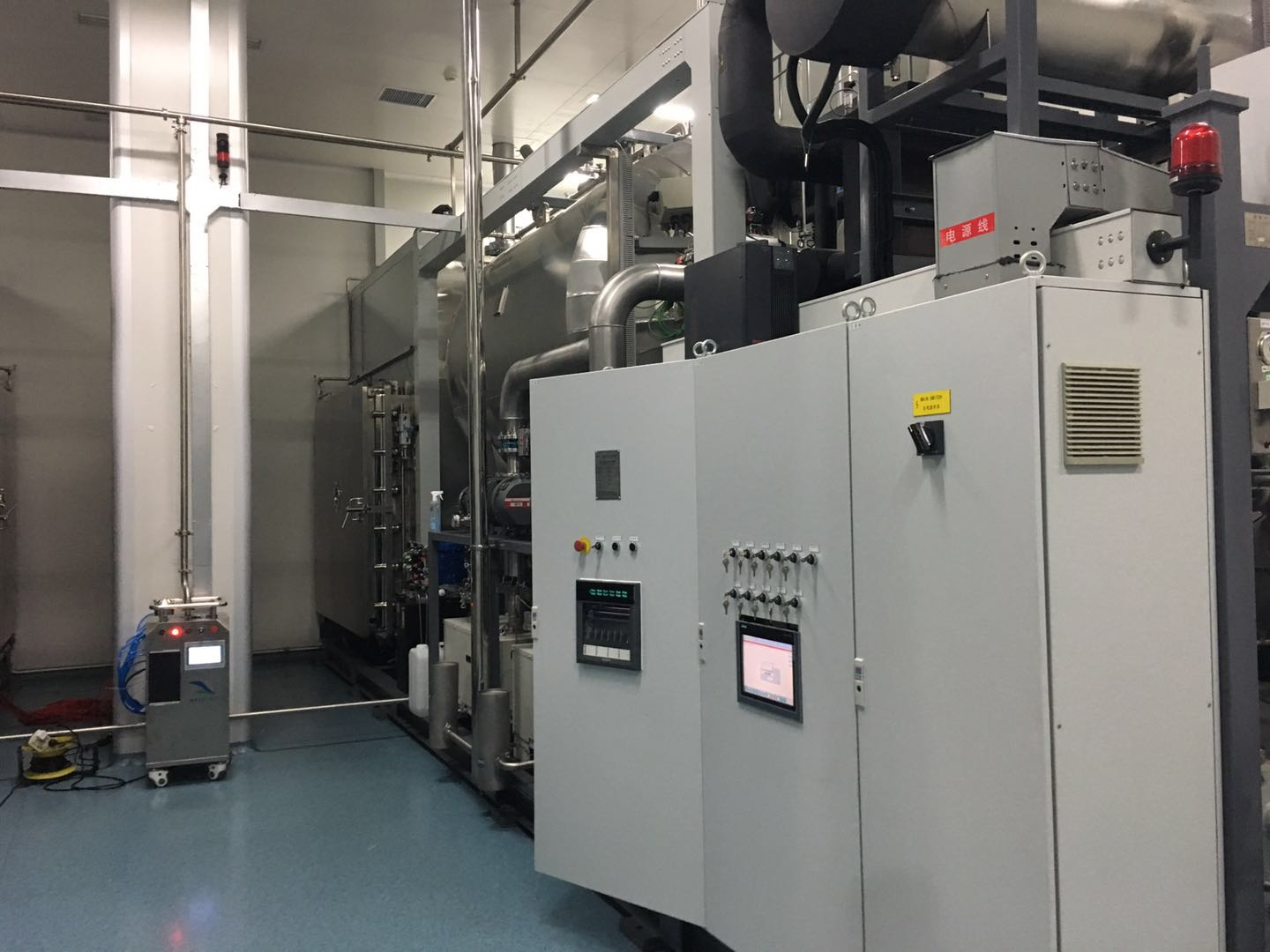 制药冻干机VHP汽化过氧化氢灭菌，在线接入设备制药冻干机内部